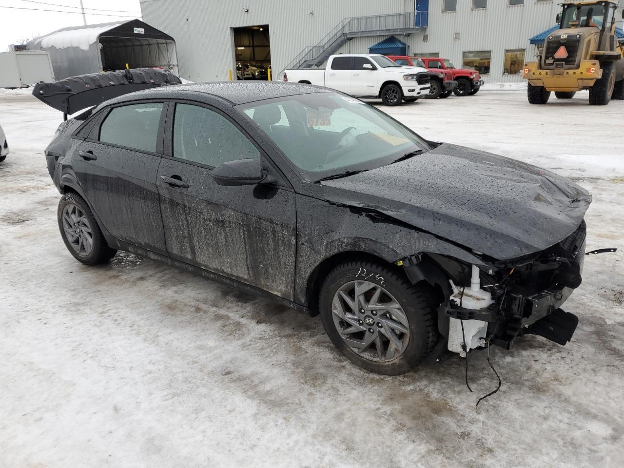 2024 HYUNDAI ELANTRA SE - Фото 4