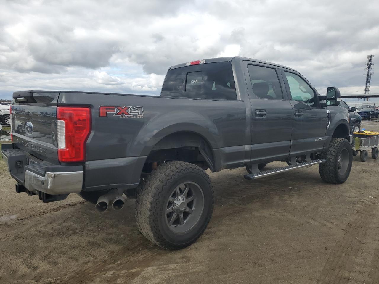 2017 FORD F250 SUPER - Image 3