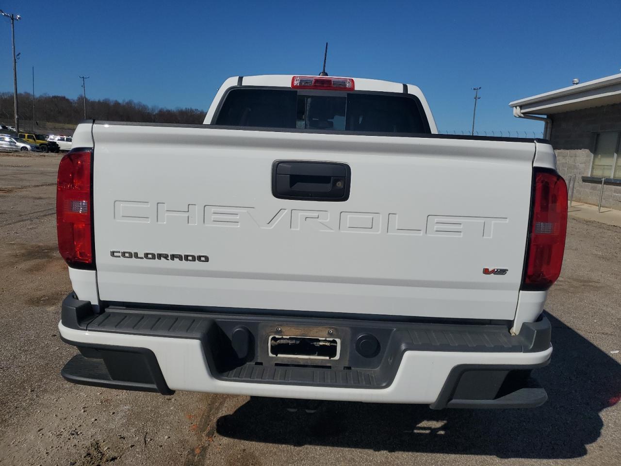 2022 CHEVROLET COLORADO L - Image 6