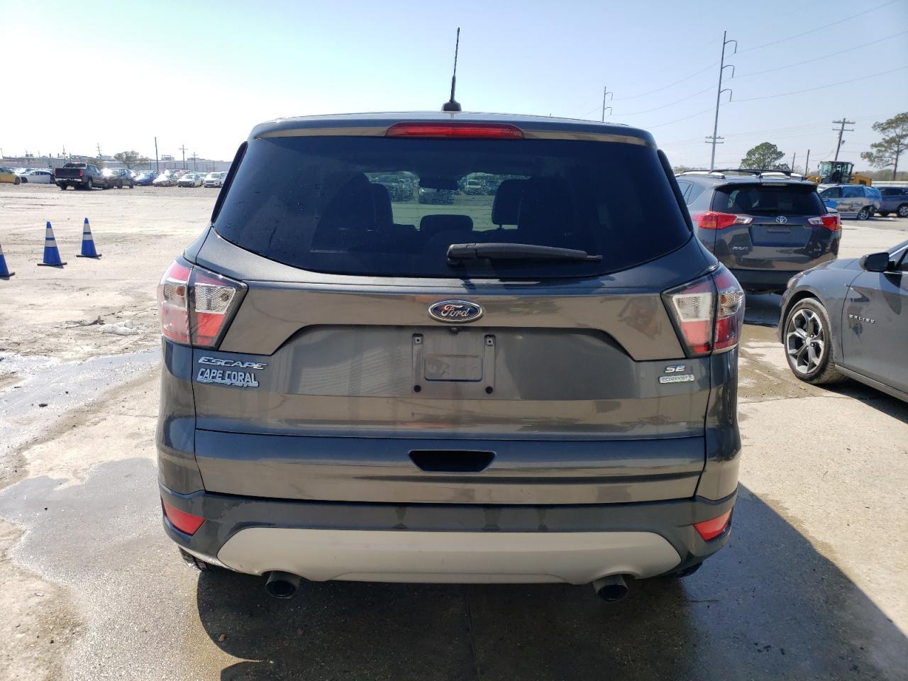 2017 FORD ESCAPE SE - Фото 6