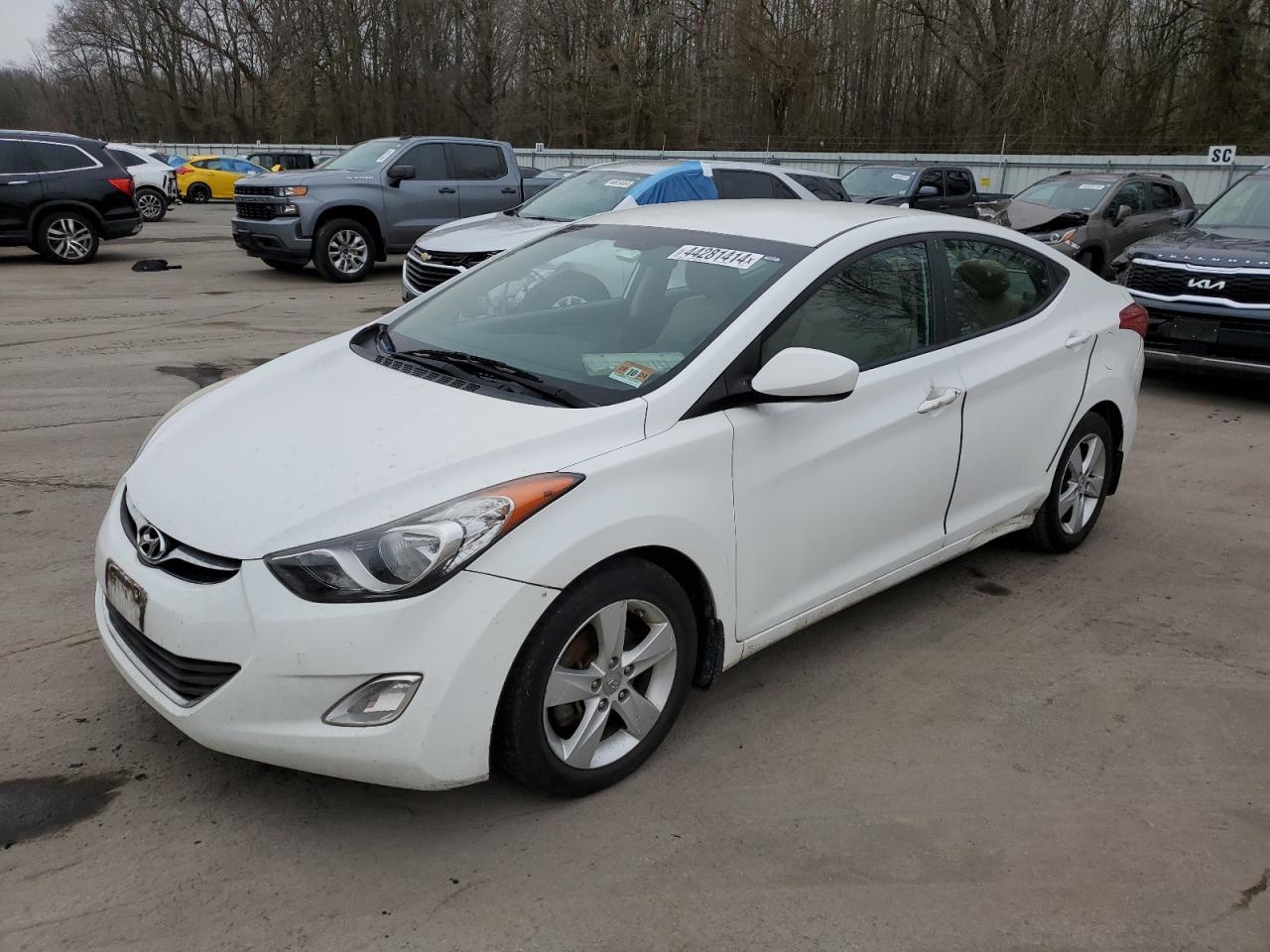 2013 HYUNDAI ELANTRA GL