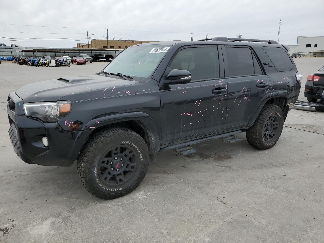 2019 TOYOTA 4RUNNER SR
