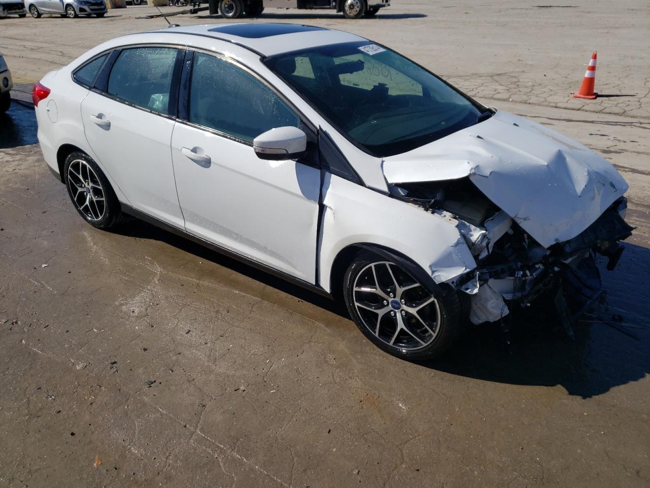 2017 FORD FOCUS SEL - Image 4