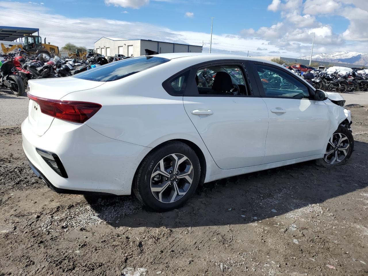 2021 KIA FORTE FE - Image 3