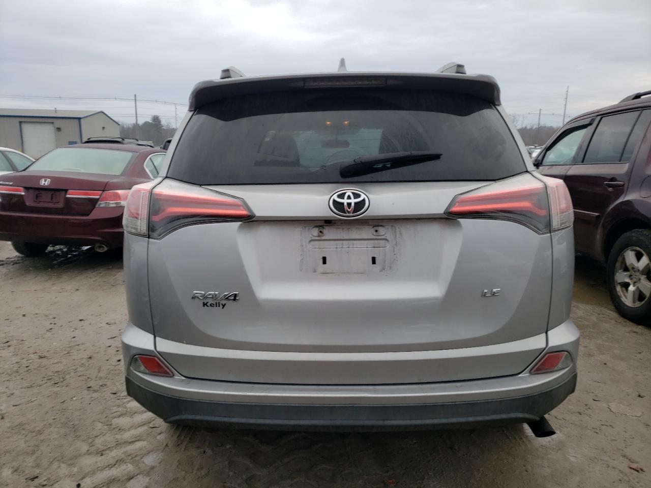 2016 TOYOTA RAV4 LE - Фото 6