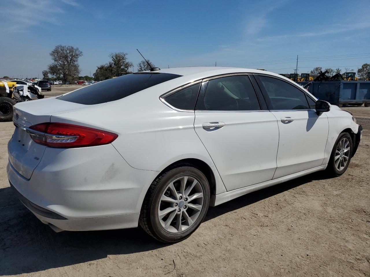 2017 FORD FUSION SE - Фото 3