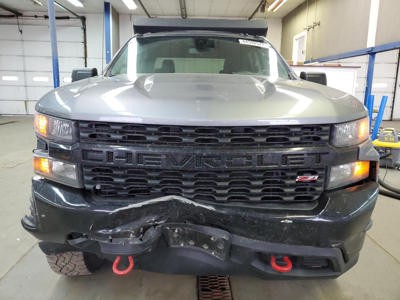 2021 CHEVROLET SILVERADO - Фото 5
