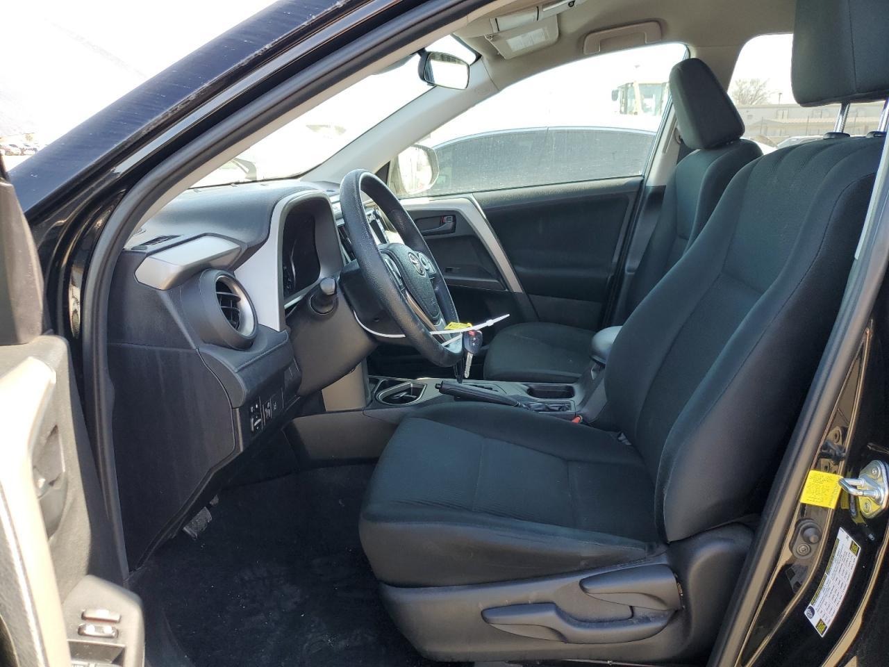 2018 TOYOTA RAV4 LE - Фото 7