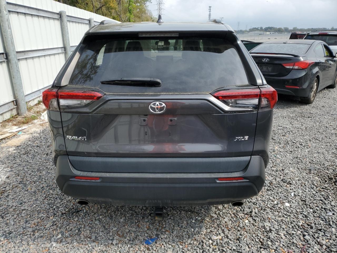 2020 TOYOTA RAV4 XLE P - Image 6