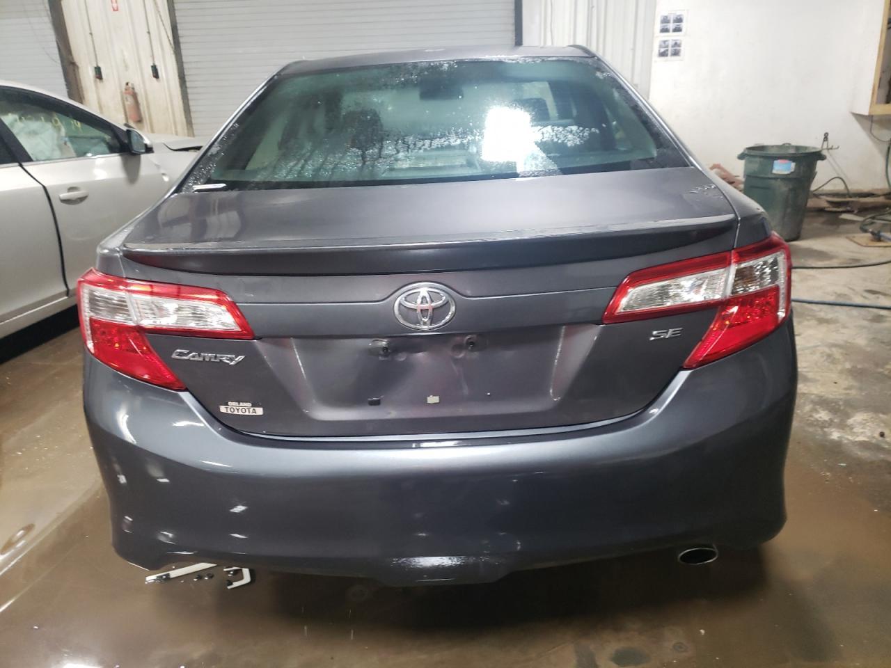2013 TOYOTA CAMRY L - Фото 6