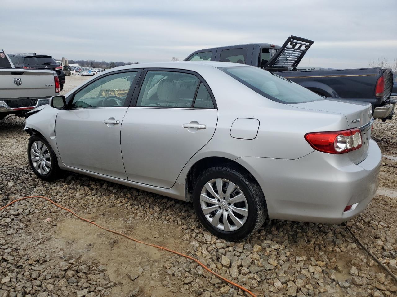 2013 TOYOTA COROLLA BA - Фото 2
