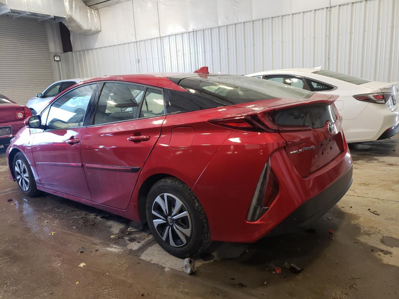 2018 TOYOTA PRIUS PRIM - Фото 2