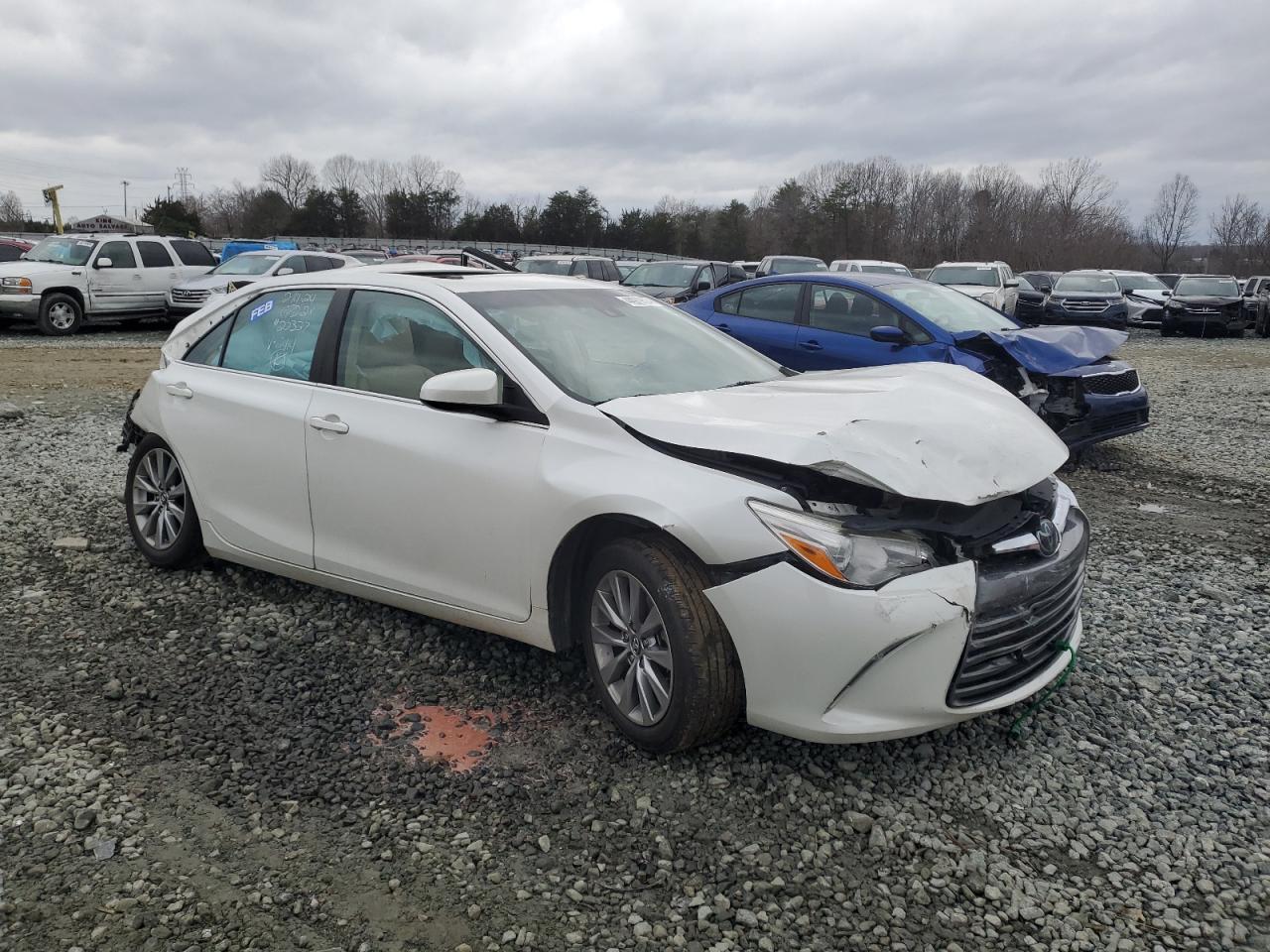 2017 TOYOTA CAMRY LE - Image 4