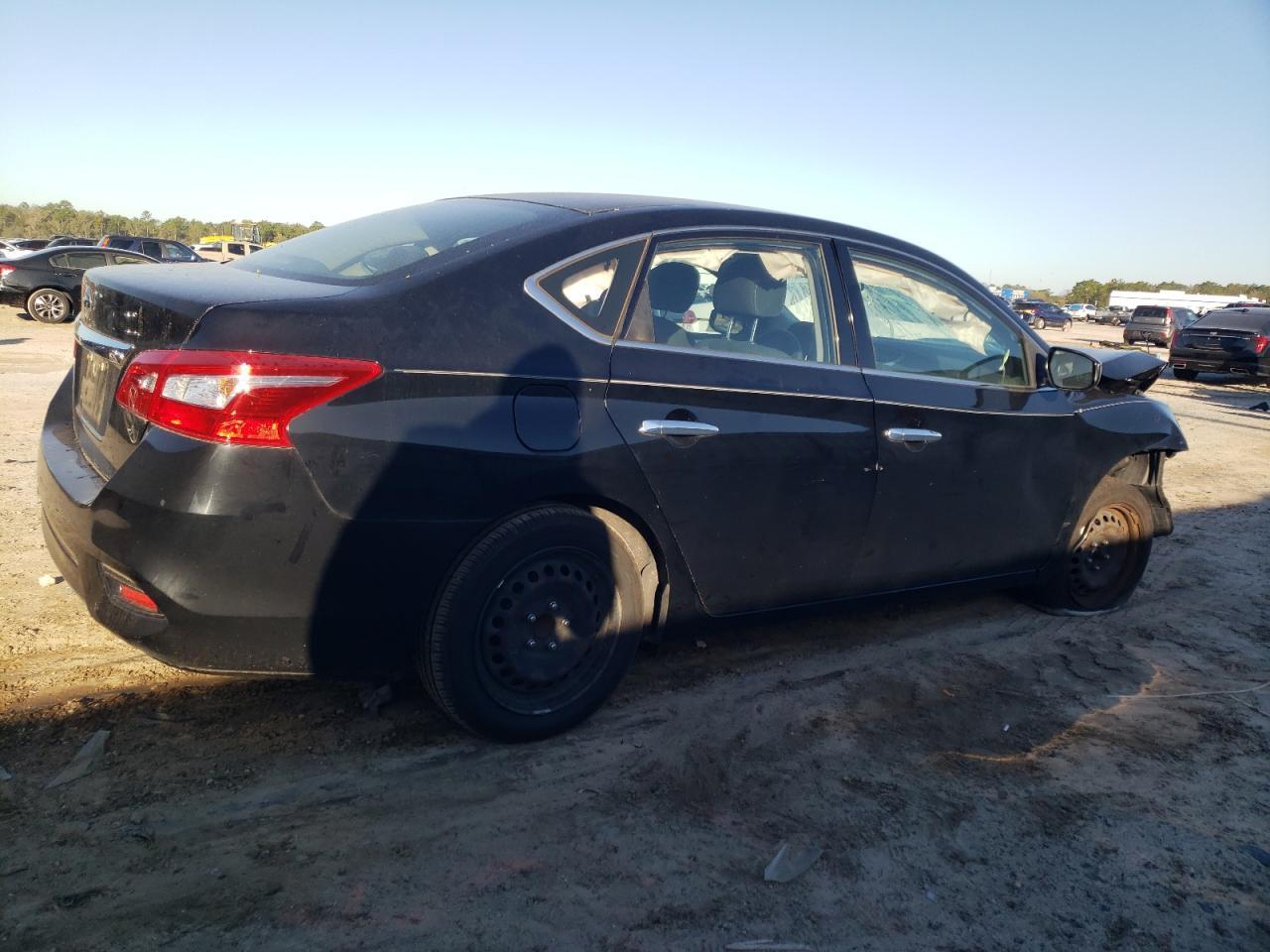 2017 NISSAN SENTRA S - Фото 3