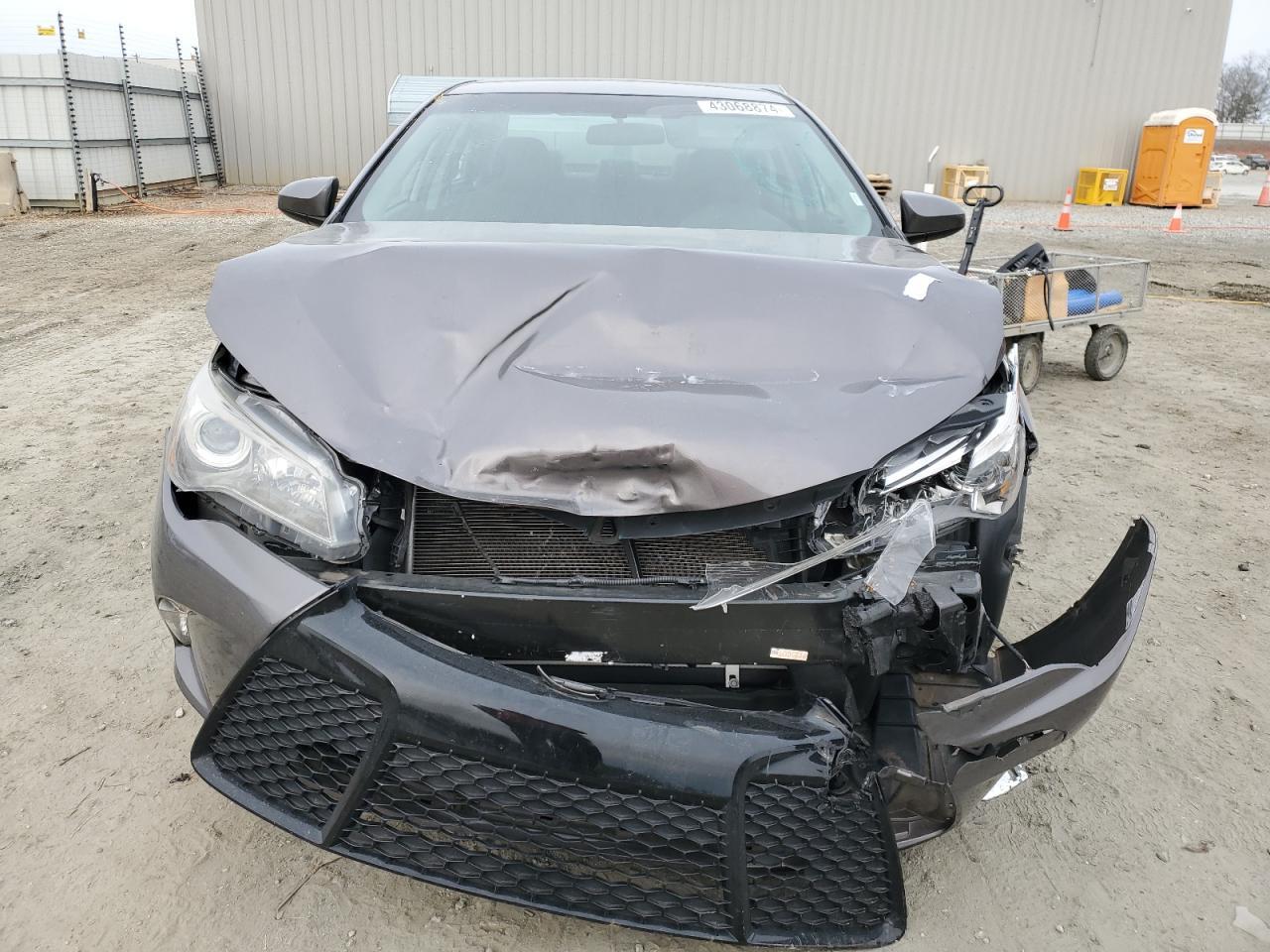 2017 TOYOTA CAMRY LE - Image 5