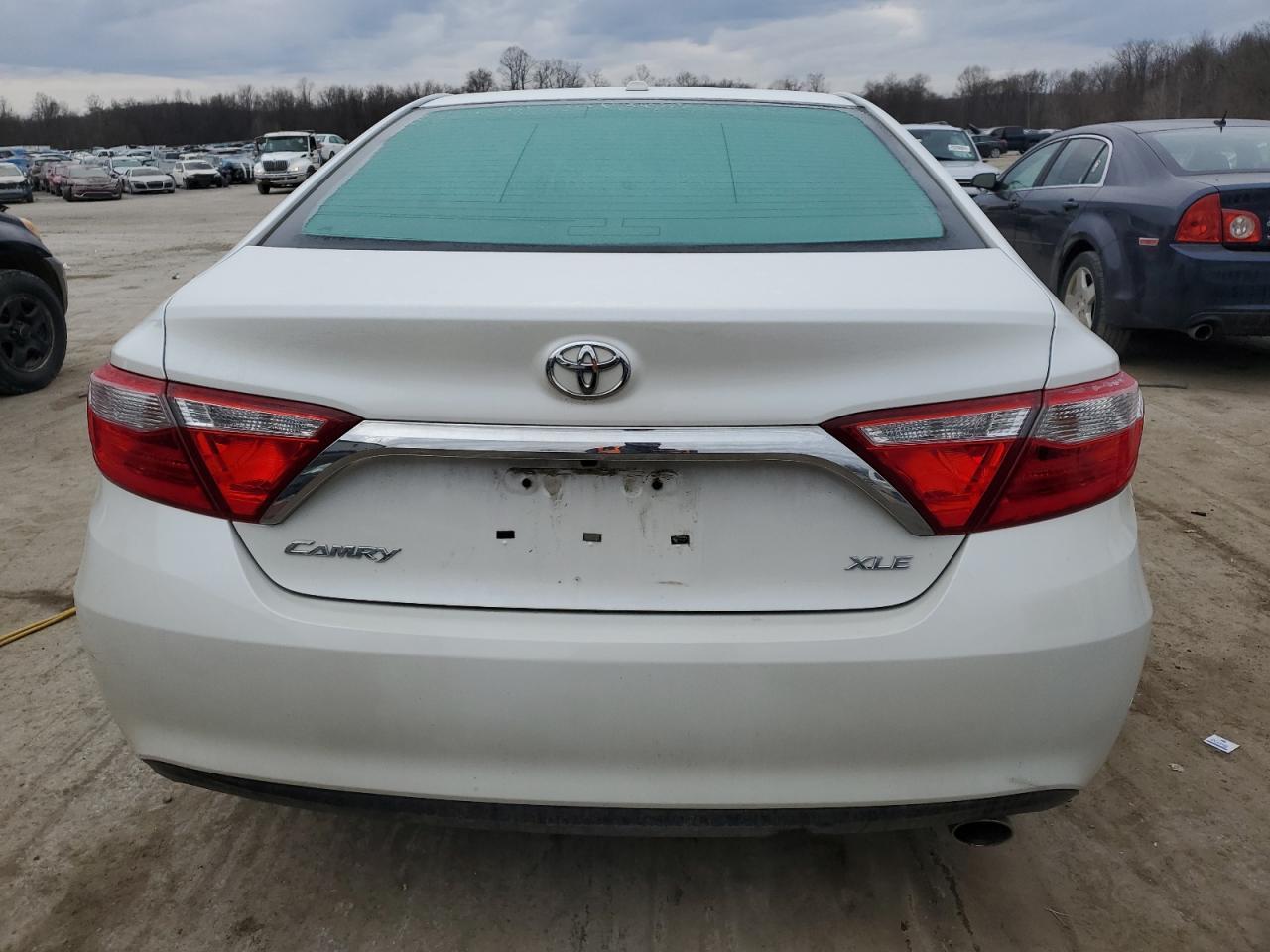 2016 TOYOTA CAMRY LE - Фото 6