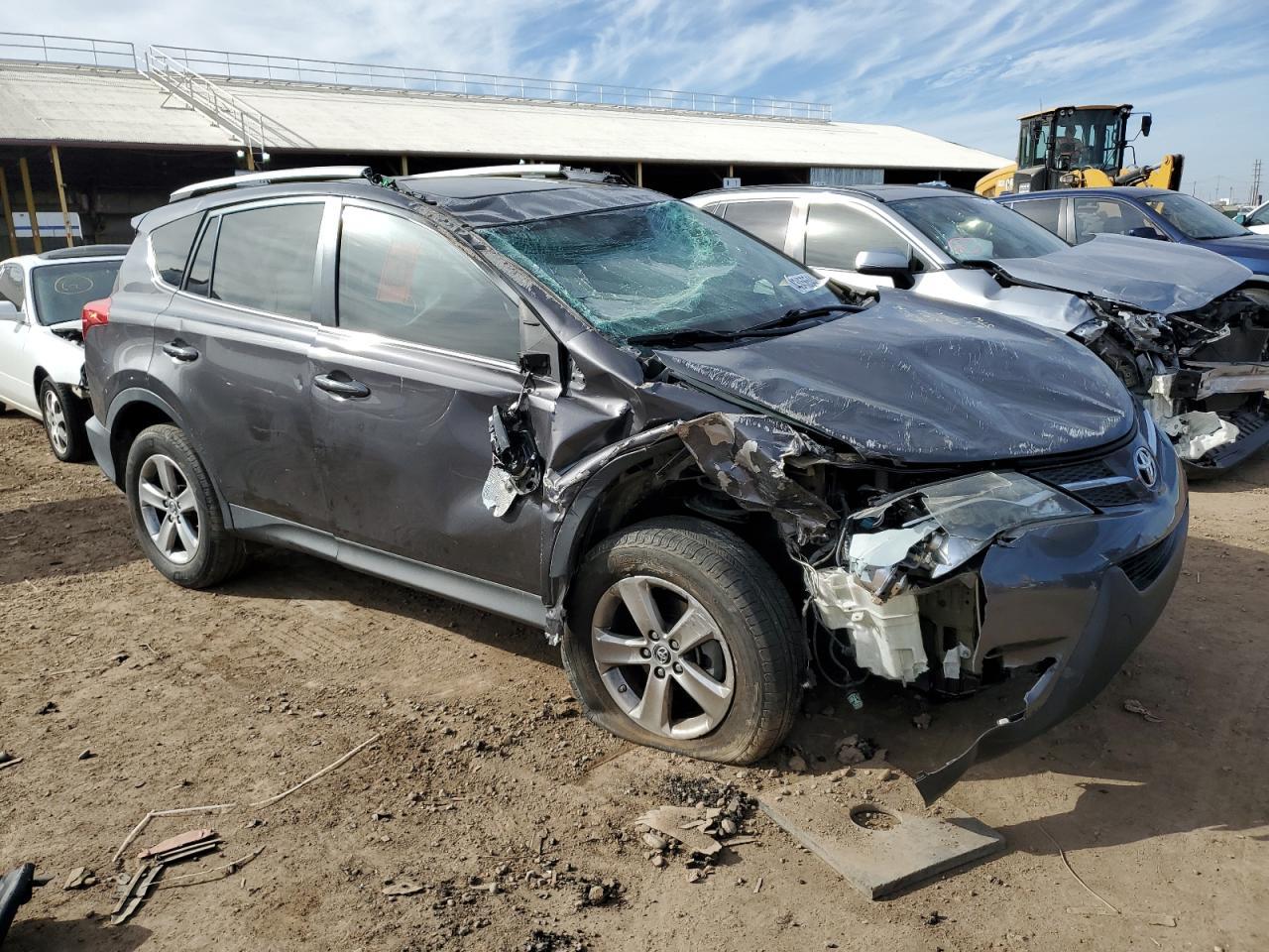 2015 TOYOTA RAV4 XLE - Image 4