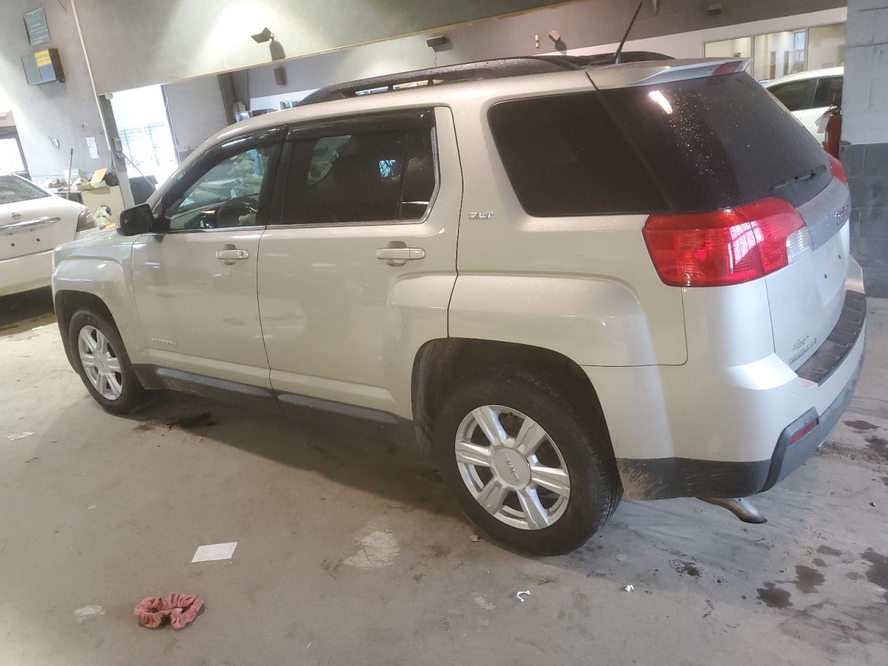 2014 GMC TERRAIN SL - Фото 2