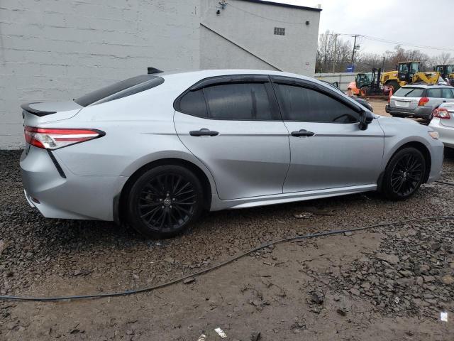 2020 Toyota Camry Se - Фото 3