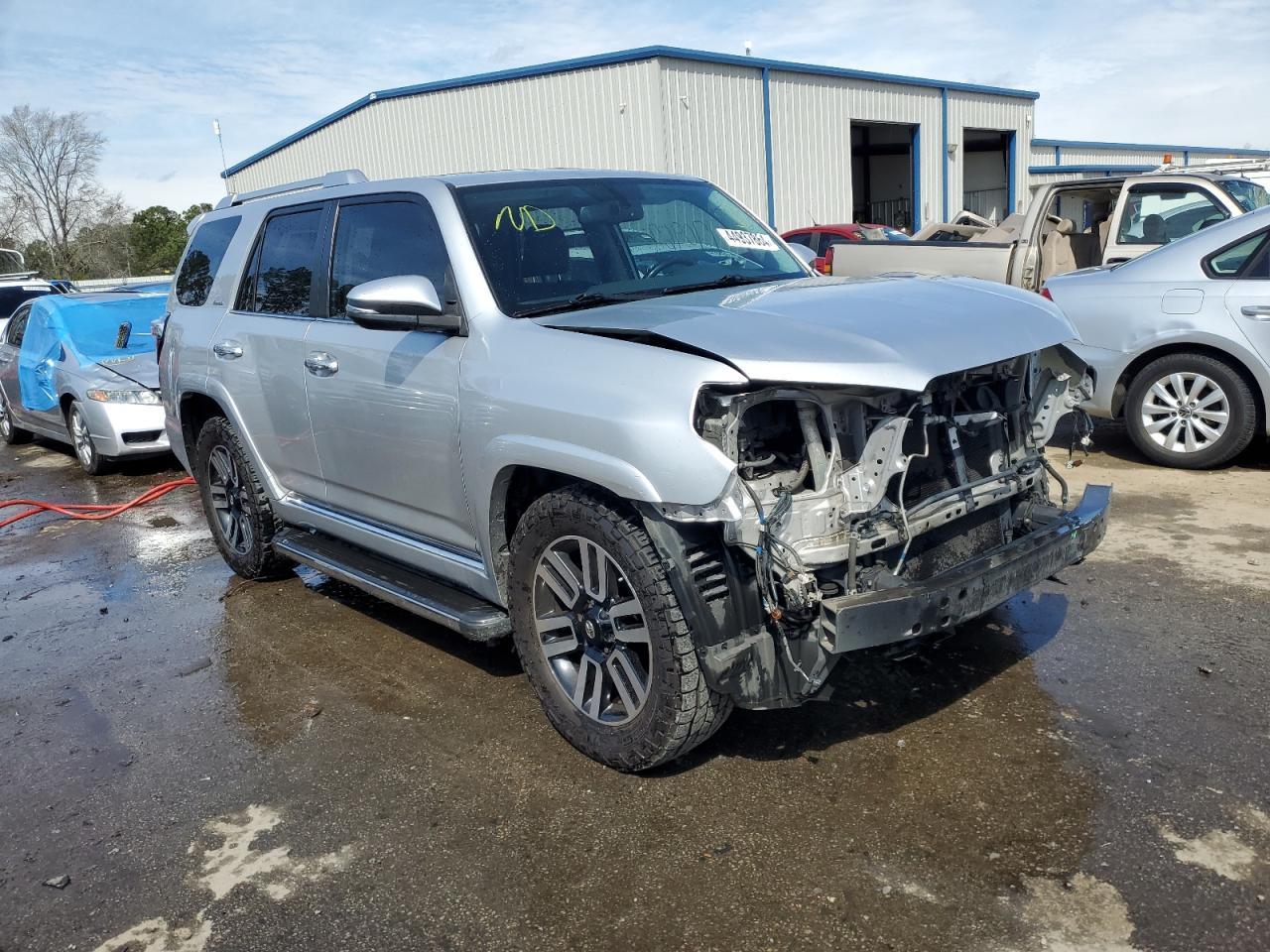 2017 TOYOTA 4RUNNER SR - Фото 4