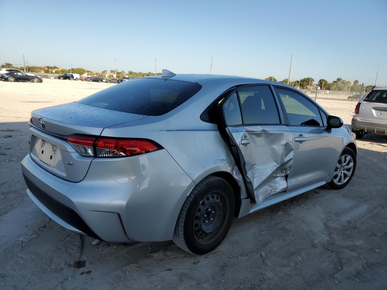2022 TOYOTA COROLLA LE - Image 3