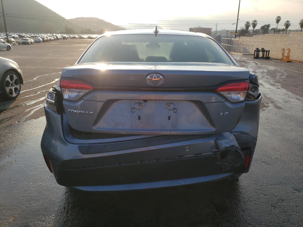 2020 TOYOTA COROLLA LE - Фото 6