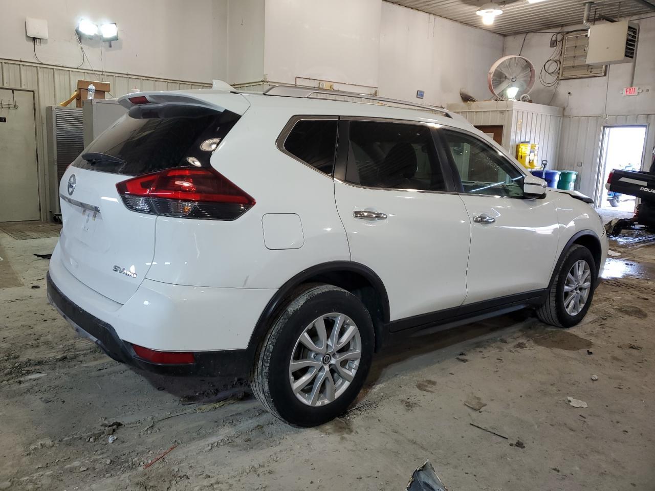 2018 NISSAN ROGUE S - Фото 3