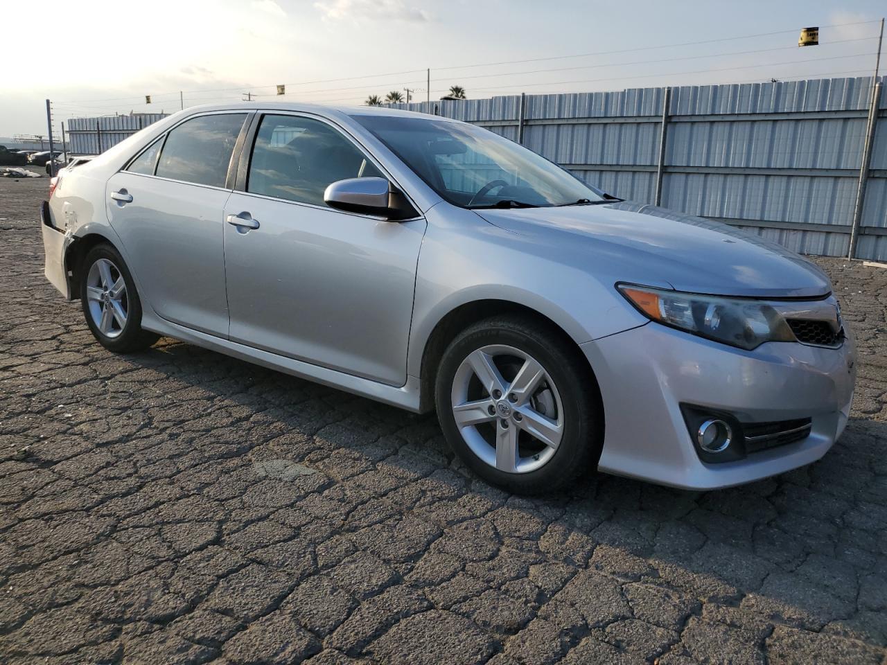 2014 TOYOTA CAMRY L - Image 4