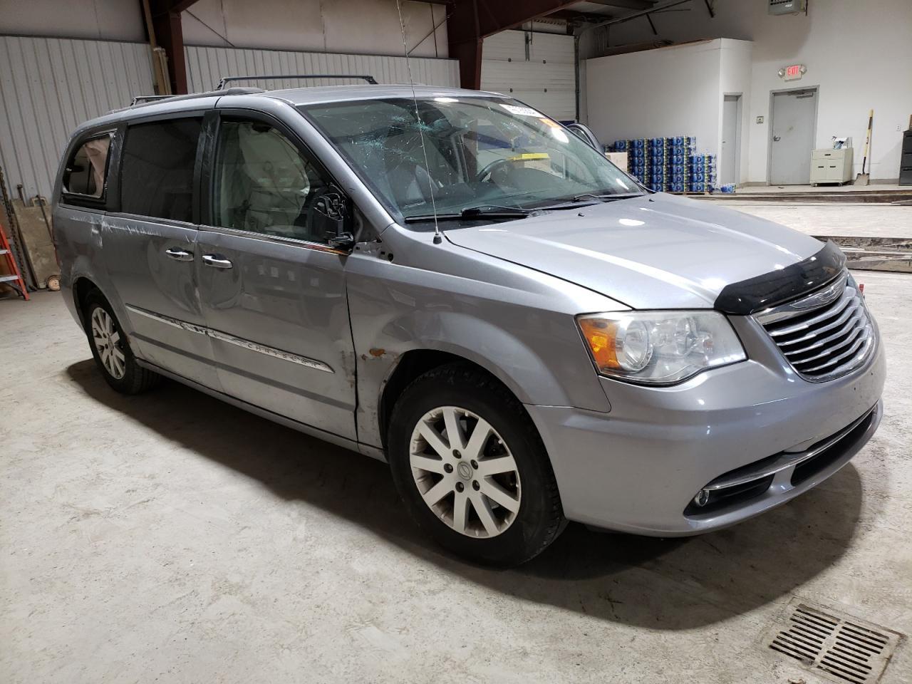 2014 CHRYSLER TOWN & COU - Image 4