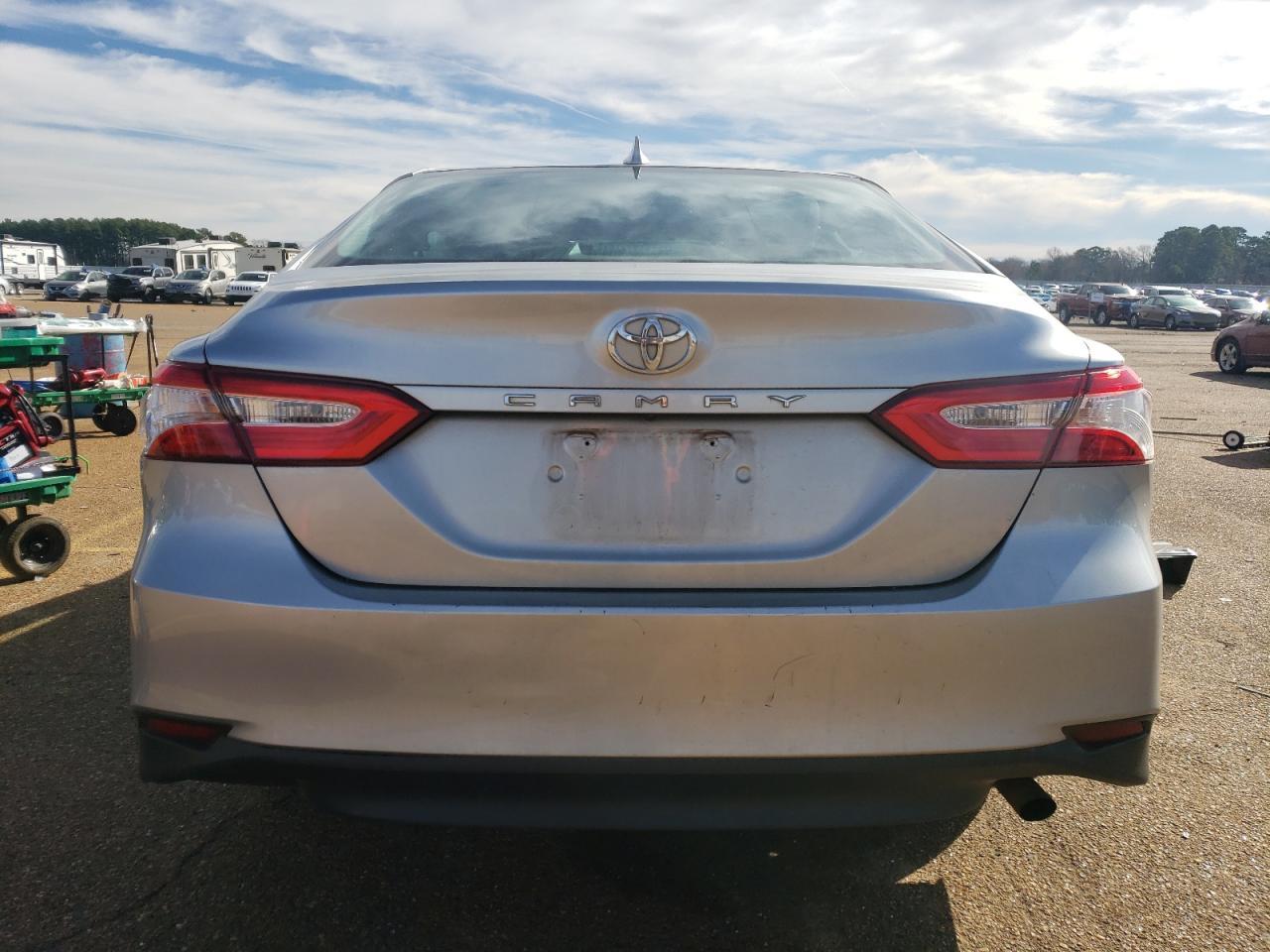 2020 TOYOTA CAMRY LE - Фото 6