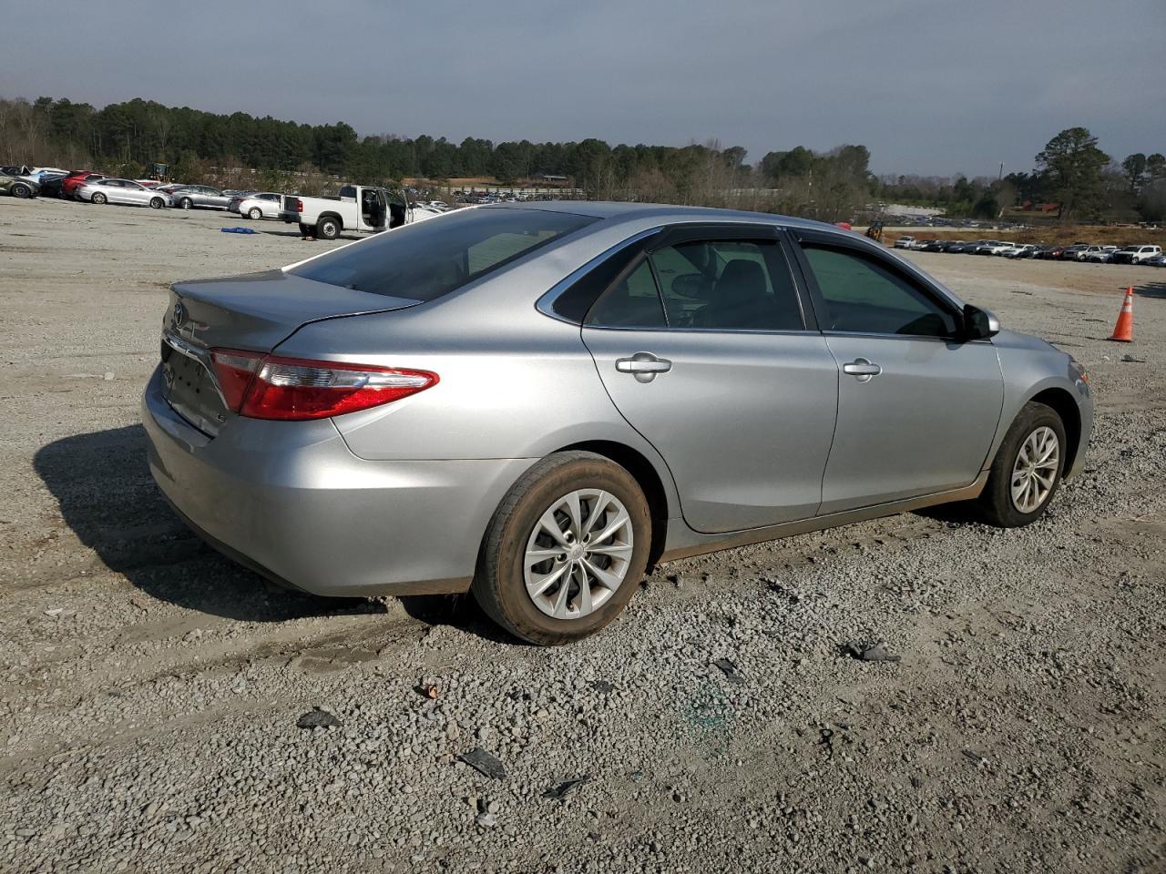 2017 TOYOTA CAMRY LE - Image 3