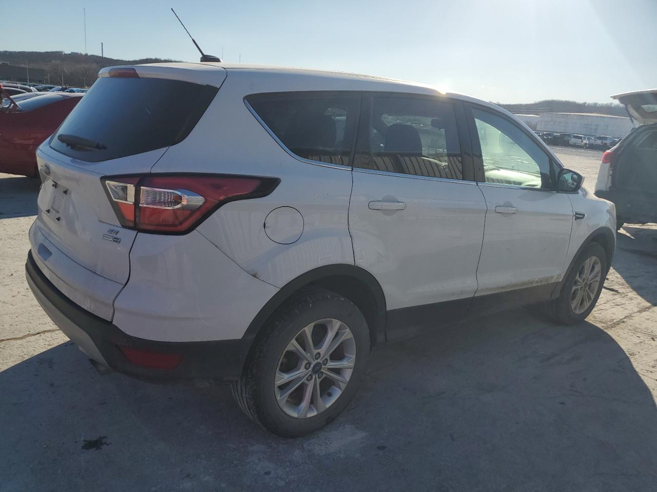 2017 FORD ESCAPE SE - Image 3