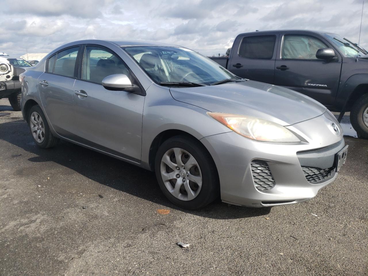 2013 MAZDA 3 I - Фото 4