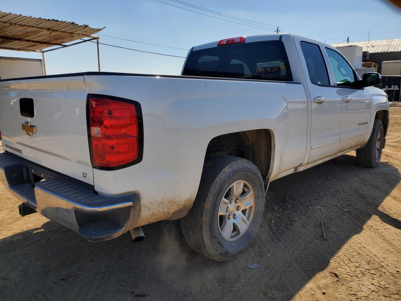 2017 CHEVROLET SILVERADO - Image 4
