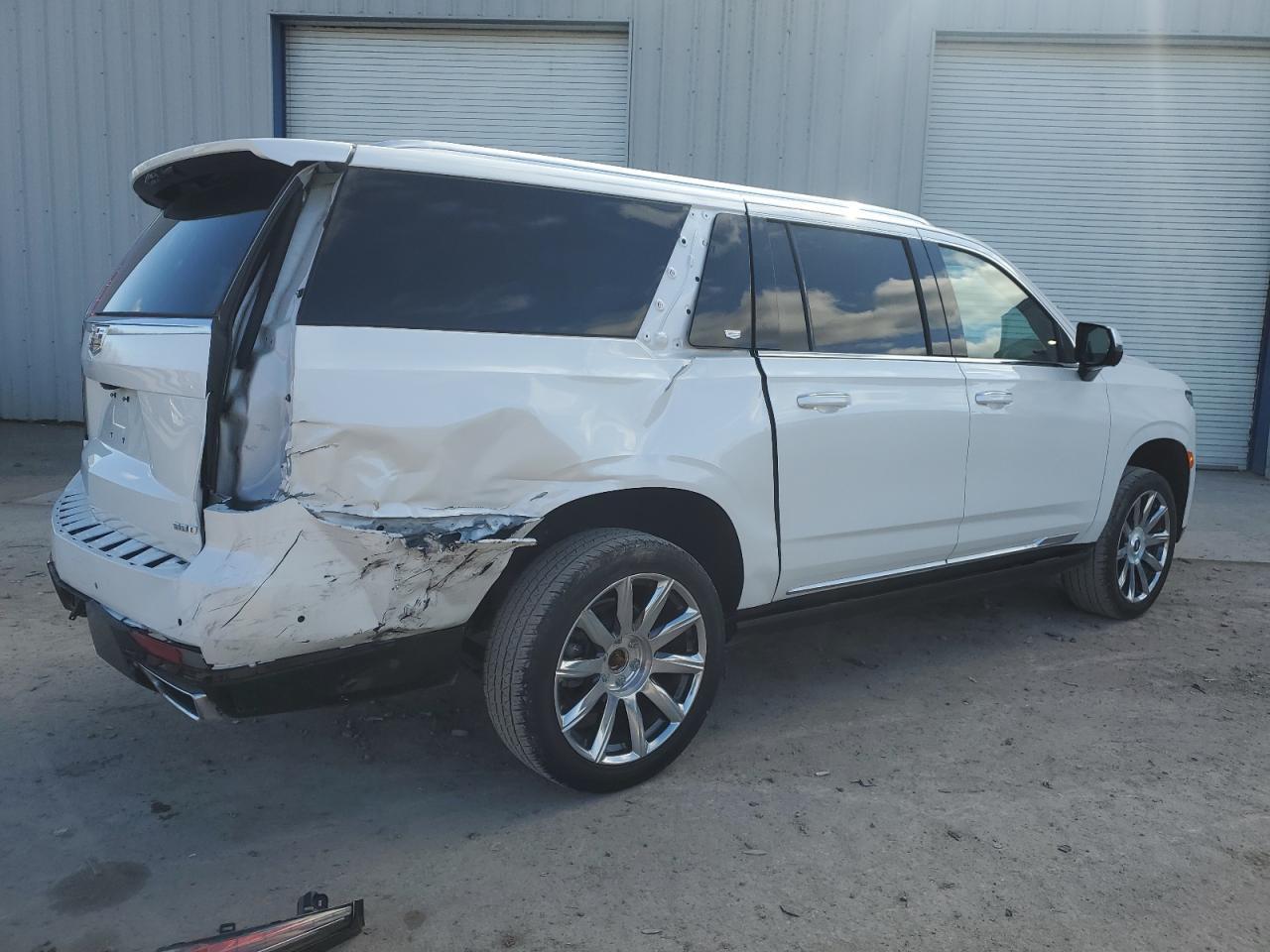 2021 CADILLAC ESCALADE E - Image 3