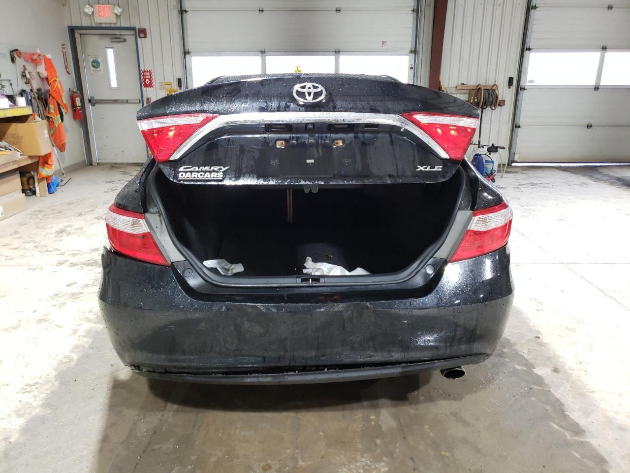 2017 TOYOTA CAMRY LE - Image 6