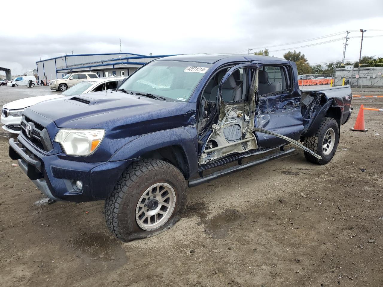 2013 TOYOTA TACOMA DOU