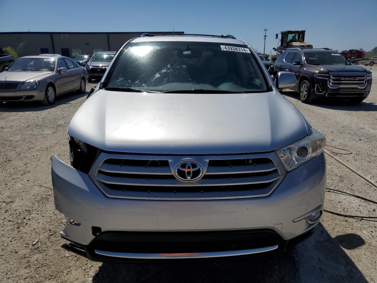 2012 TOYOTA HIGHLANDER - Image 5