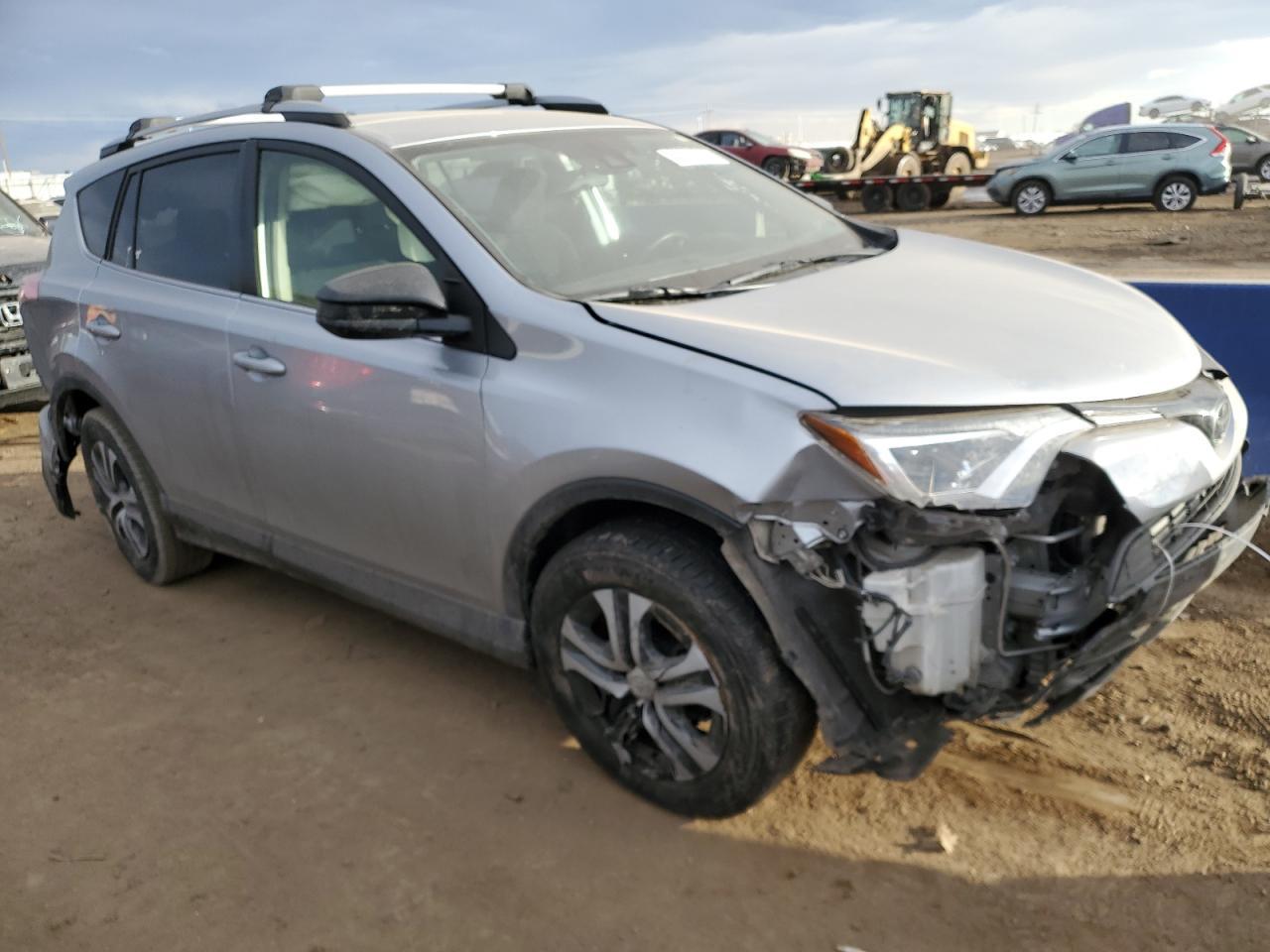 2018 TOYOTA RAV4 LE - Image 4
