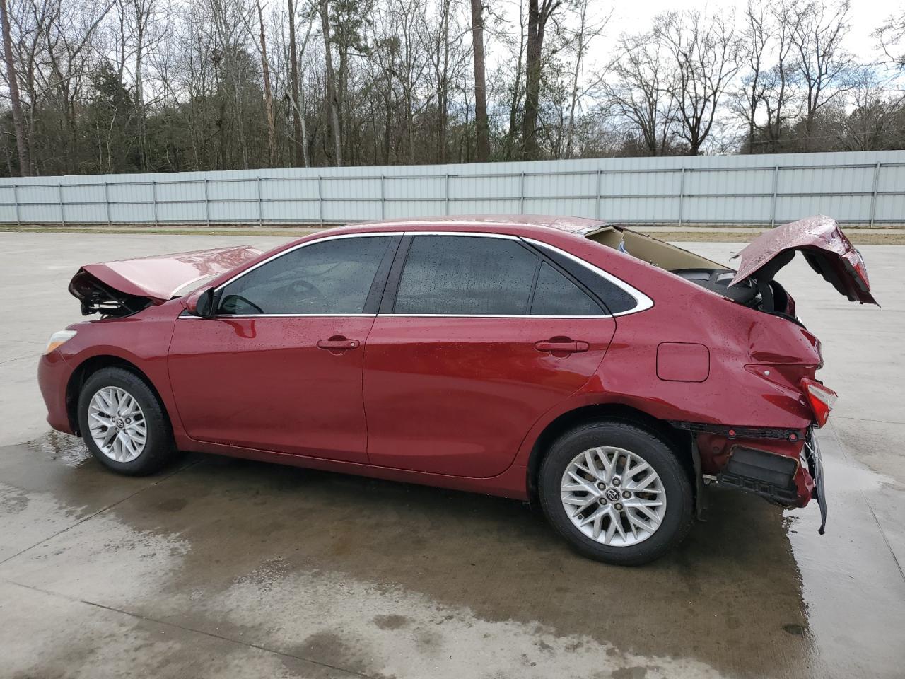 2016 TOYOTA CAMRY LE - Image 2