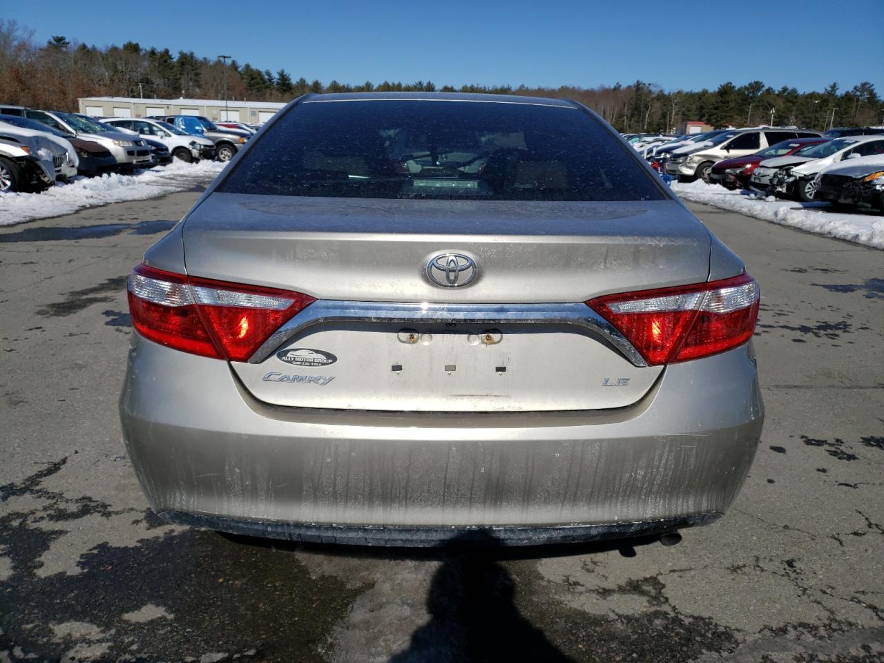 2016 TOYOTA CAMRY LE - Image 6