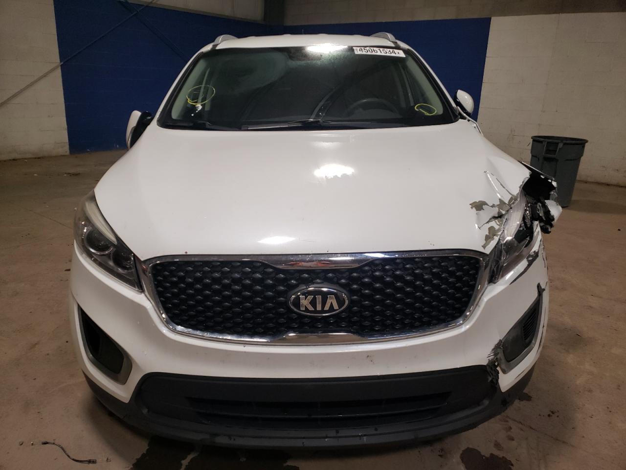 2016 KIA SORENTO LX - Image 5