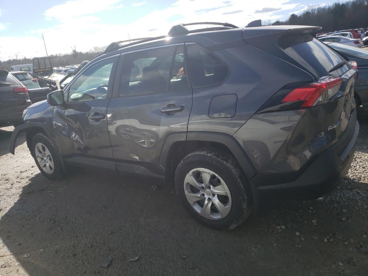 2021 TOYOTA RAV4 LE - Фото 2