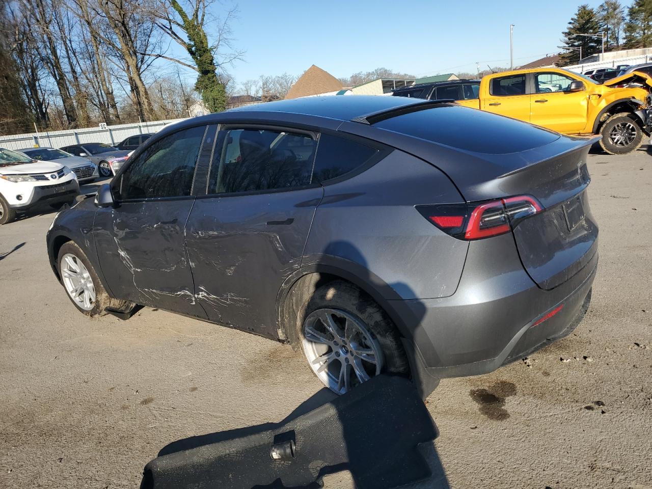 2023 TESLA MODEL Y - Фото 2