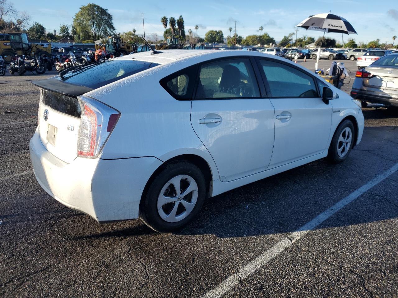 2013 TOYOTA PRIUS - Фото 3