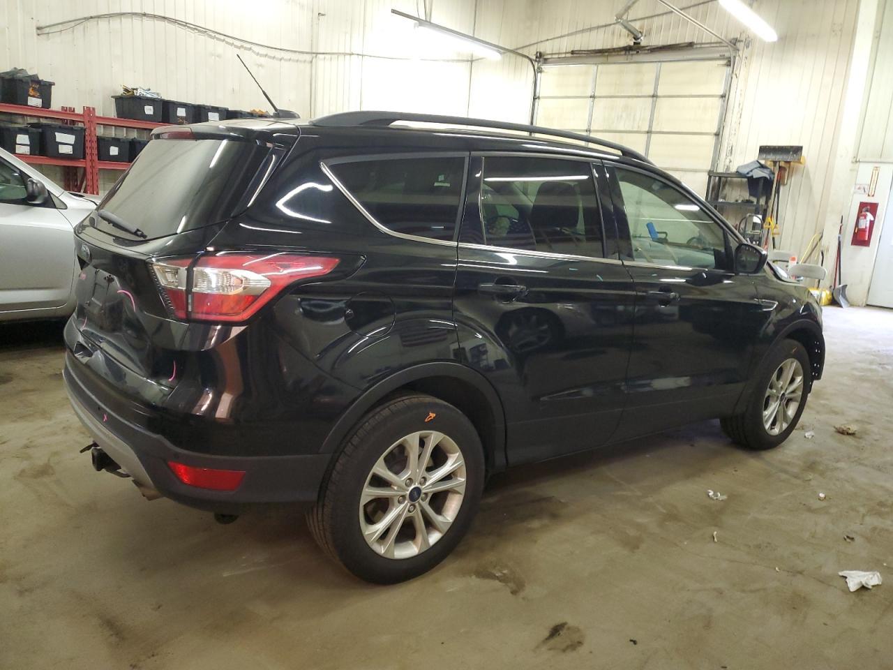 2017 FORD ESCAPE SE - Image 3