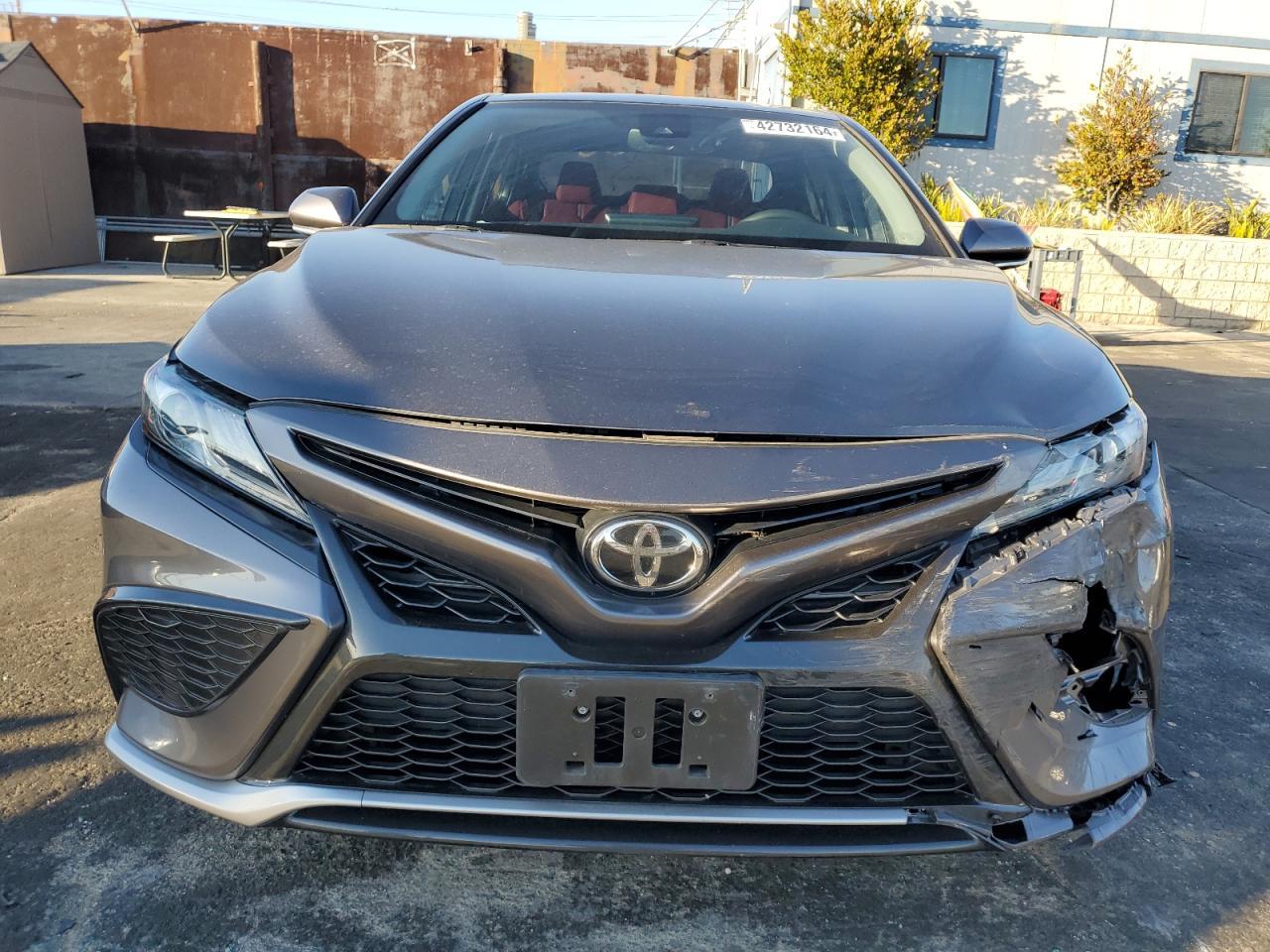2021 TOYOTA CAMRY XSE - Фото 5