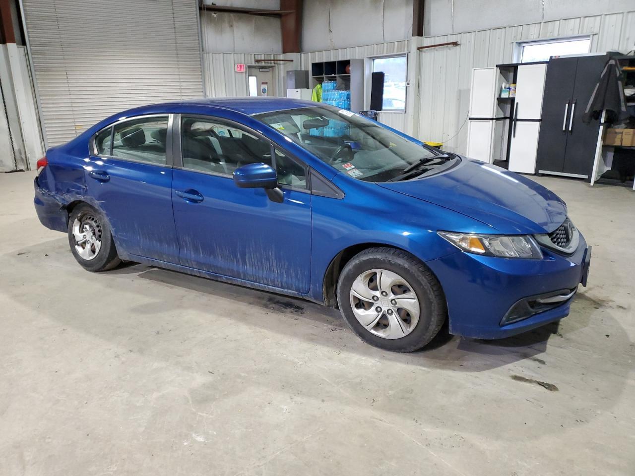 2015 HONDA CIVIC LX - Image 4