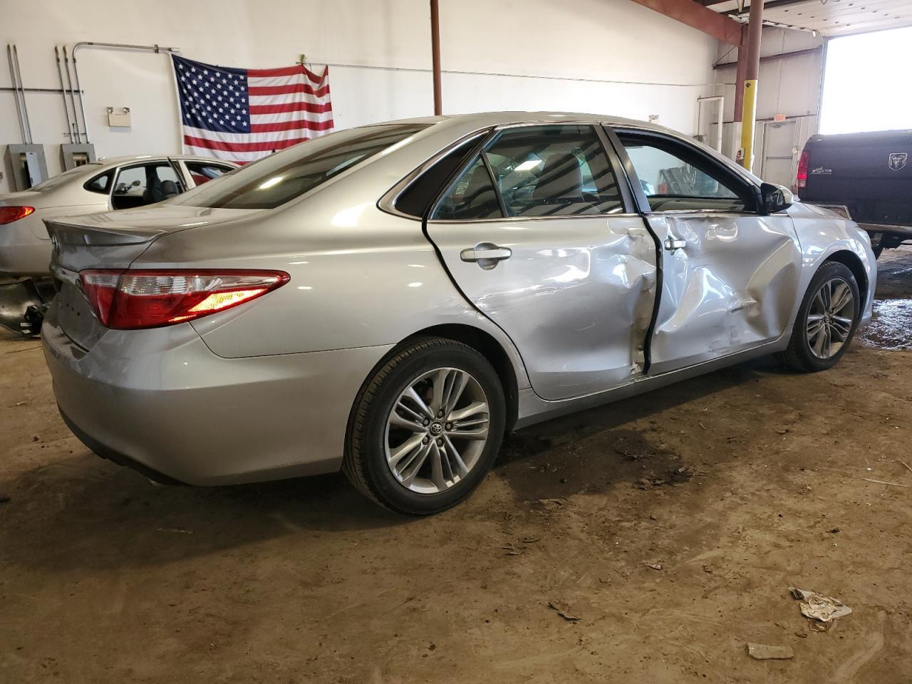 2015 TOYOTA CAMRY LE - Image 3