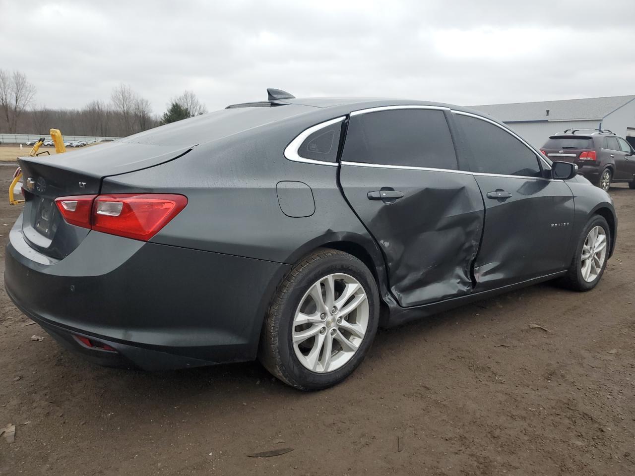 2017 CHEVROLET MALIBU LT - Image 3